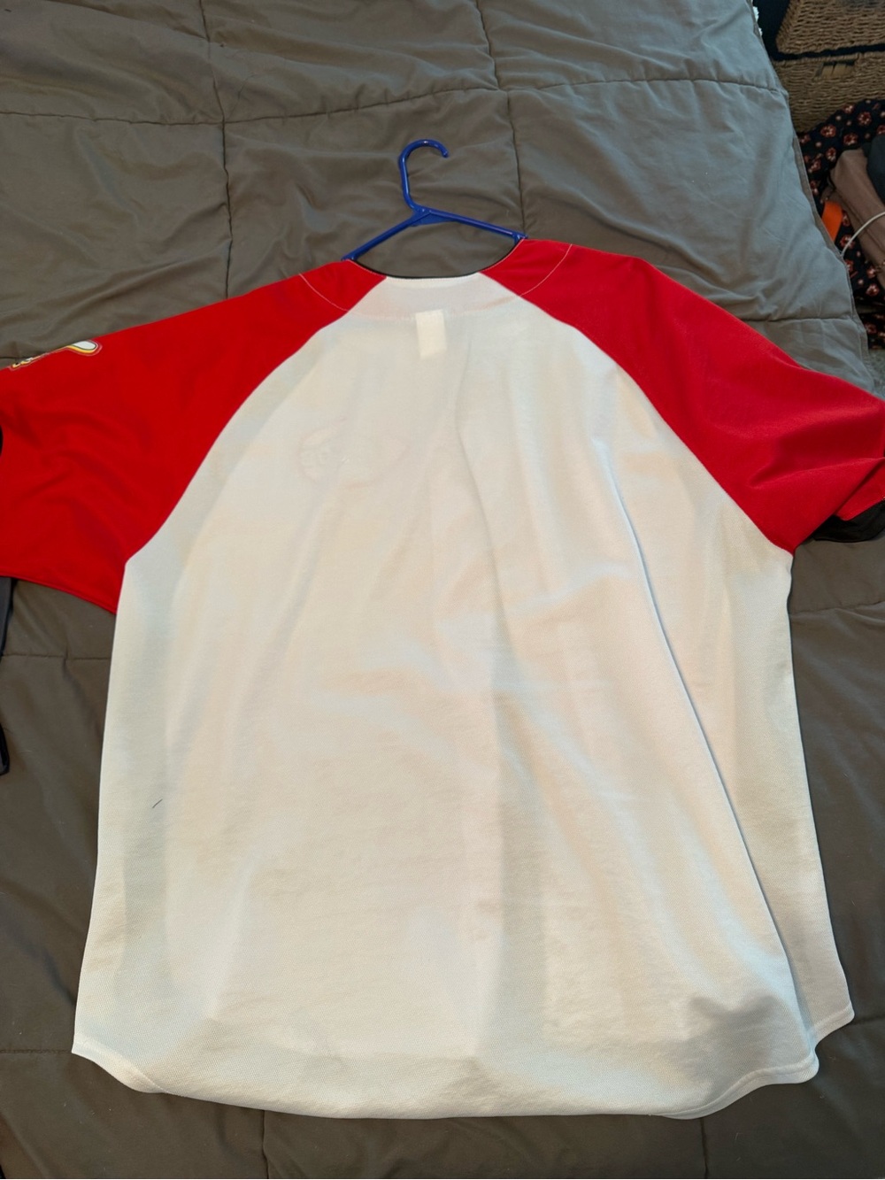 Cincinnati Reds jerseys - Picture 3 of 7